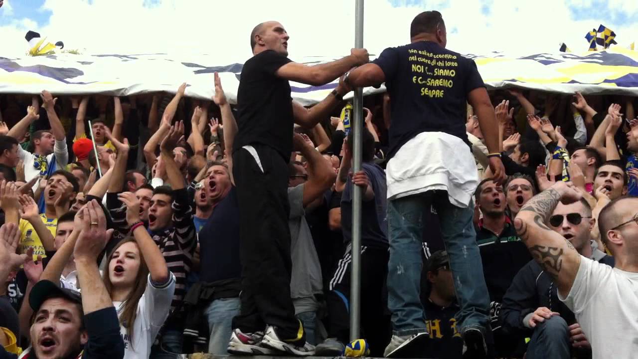 Frosinone - Latina Curva Nord Coreografia
