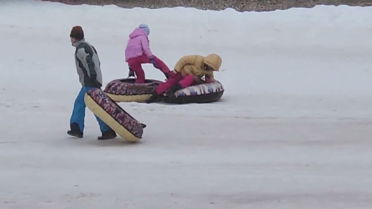 Snow-tubing in Big Bear Snow Play. 01.04.26. Raining, but no snow.