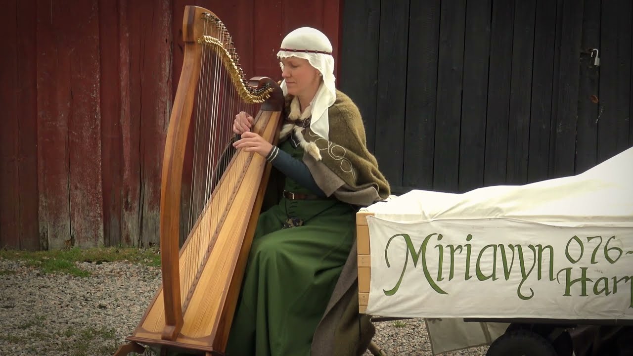 Miriavyns trolska harpa p&aring; Grytn&auml;s Medeltidsdagar - Branle Double