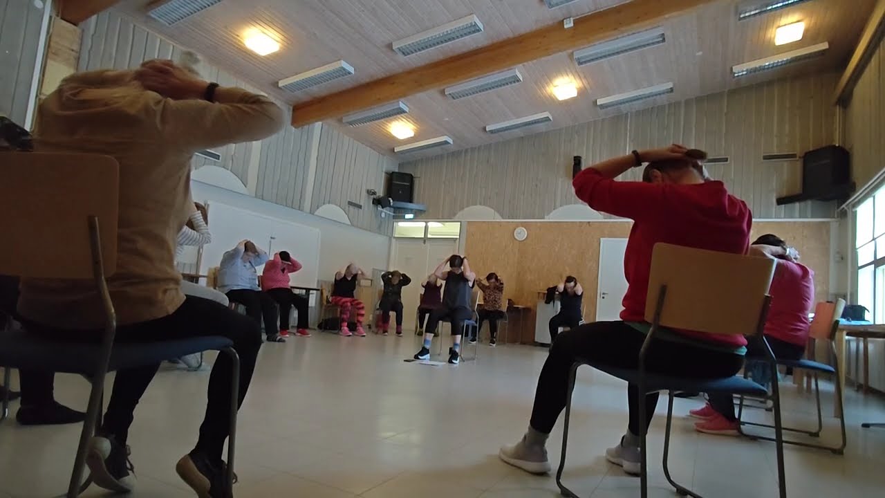 Puolangan kansalaisopiston tuolijumppa