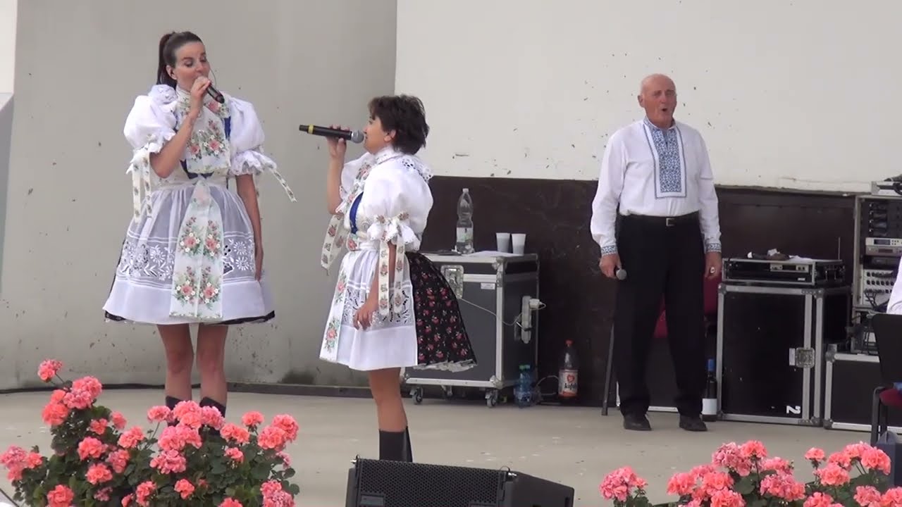 Z oboch brehú Moravy - Holíč 2025  Májovanka