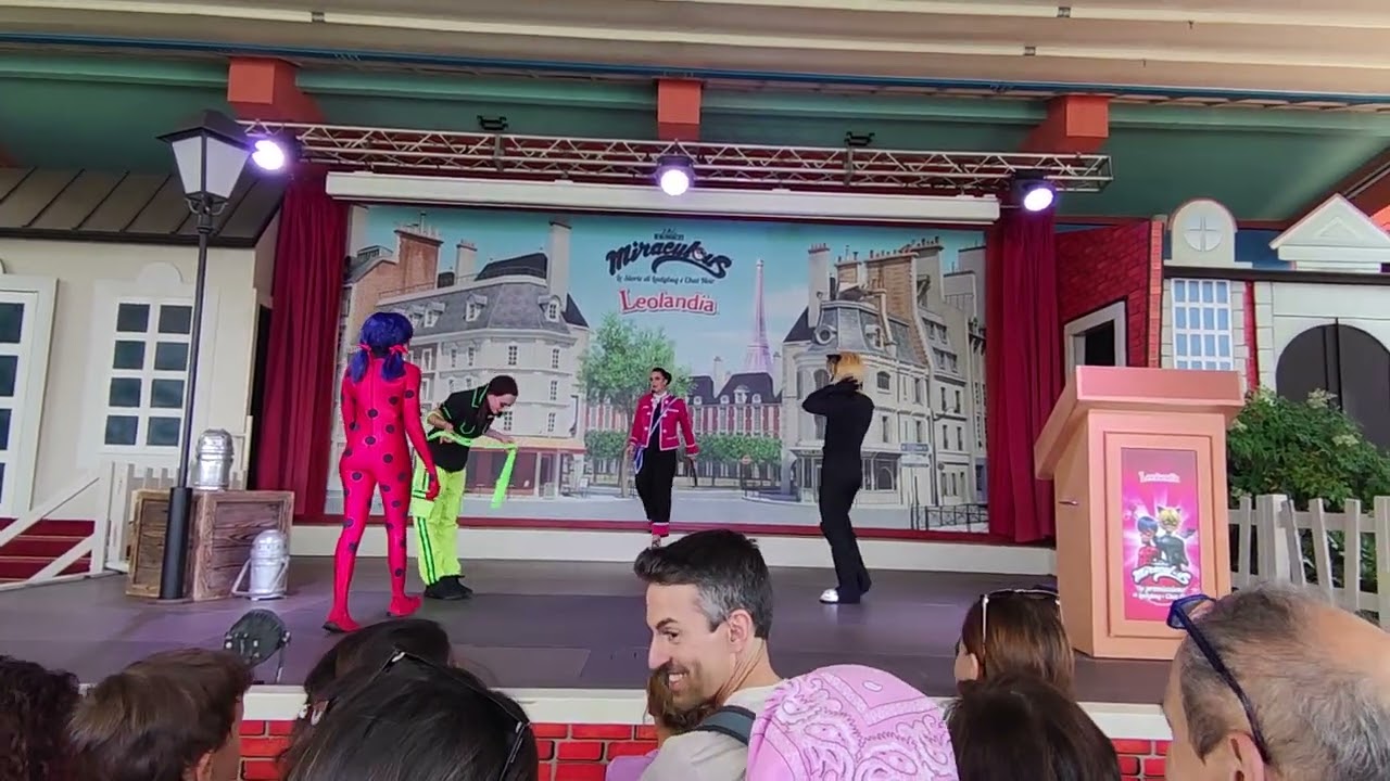 Ladybug e Chat Noir a Leolandia