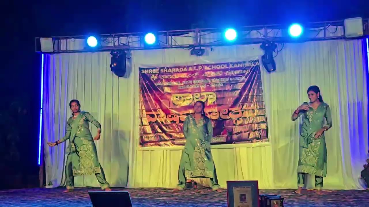 Teacher dance - school program 