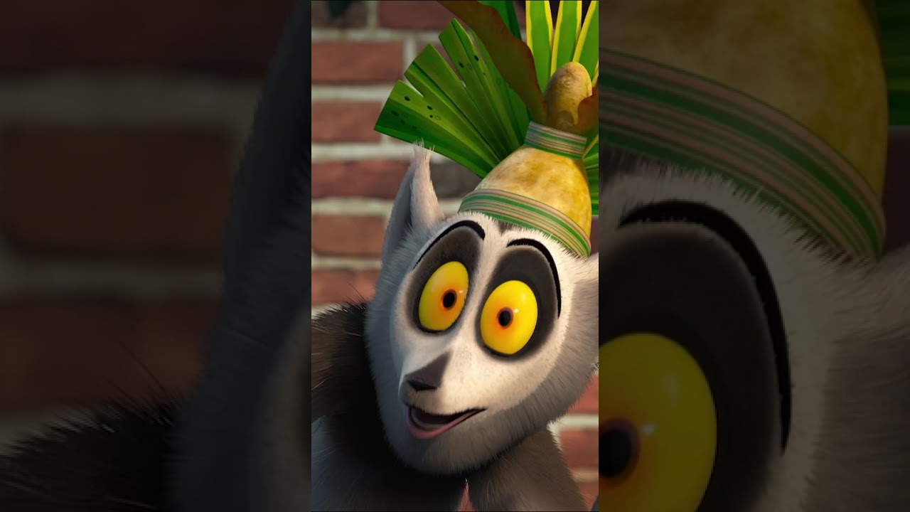King Julien's Royal Roast of Mort! 👑✨| Shorts | DreamWorks Madagascar #madagascar #kingjulien #mort