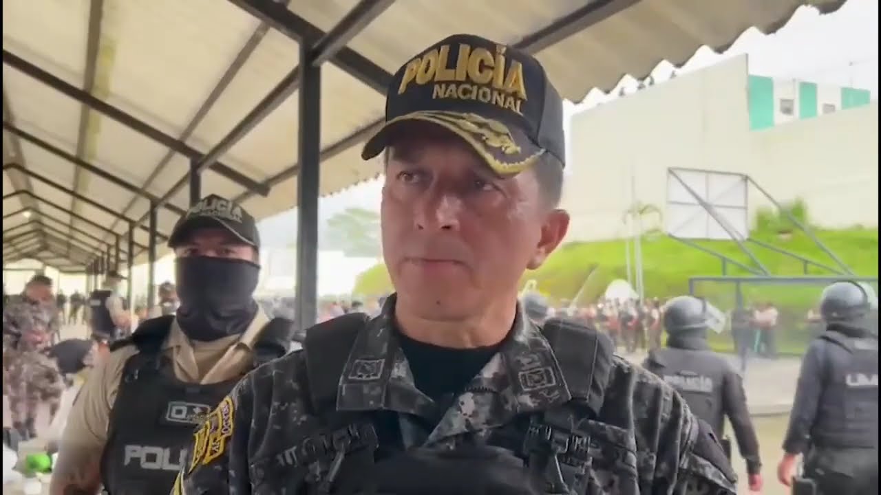 🔴POLICÍA INTERVINO CÁRCEL DE SANTO DOMINGO Y ENCUENTRA GRAN CANTIDAD DE ARMAS BLANCAS