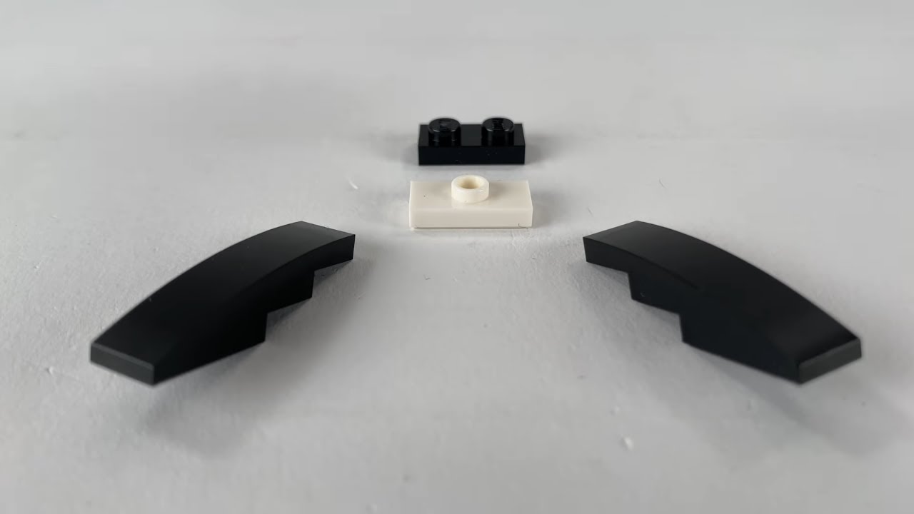 This LEGO build is curved in a very strange way