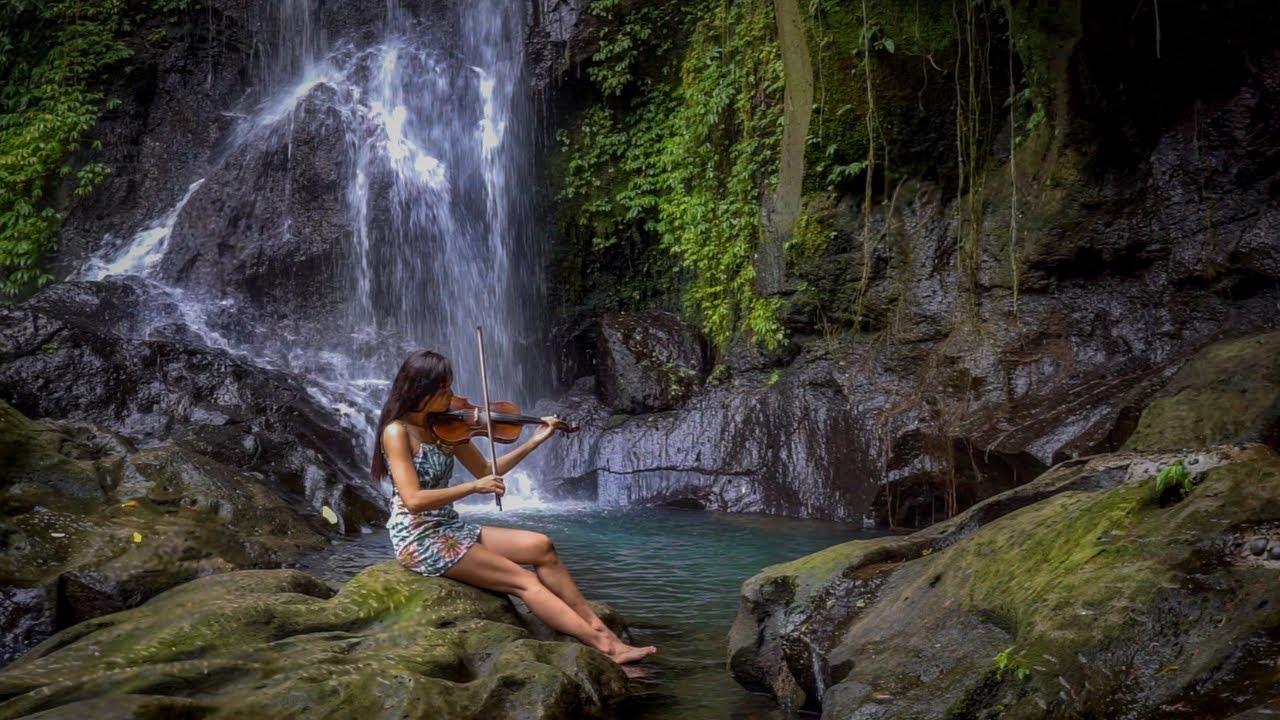 10,000 Reasons (Bless the Lord) - Matt Redman | Violin Cover & Lyrics Video