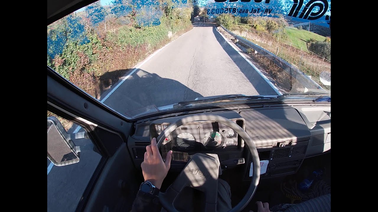 Camion Iveco Daily di 30 anni fa a manetta su per i tornanti! A tutto GAS!