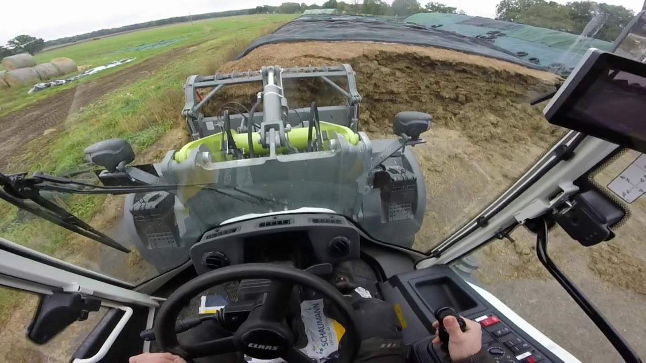 Driving *CLAAS Torion 956* ''Making feed for the cows '' (GoPro)