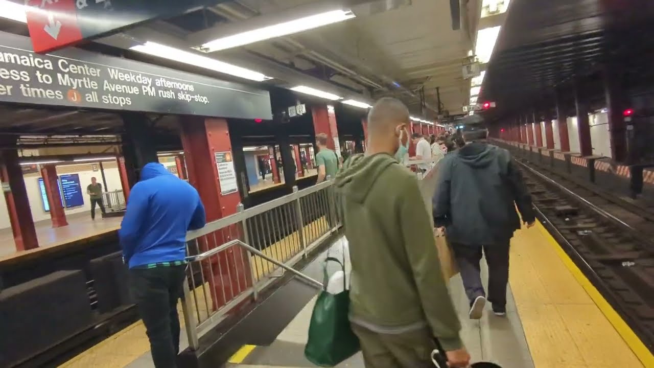 Delancy/Essex St Station