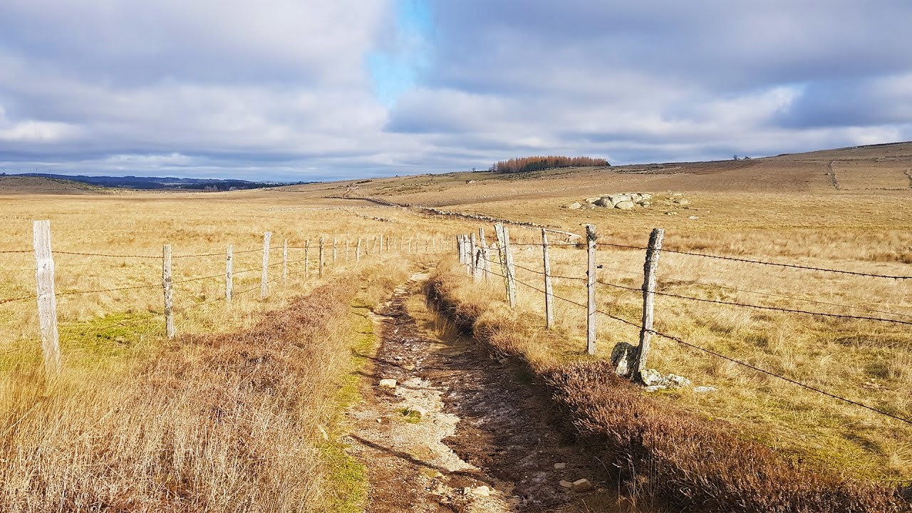 5mn pour une étape eps 6 de Aumont Aubrac à Nasbinal  avec sts