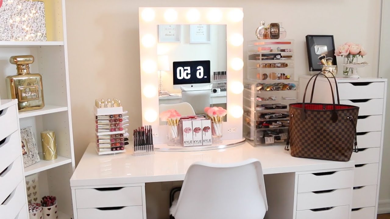 My Beauty Room Tour 2016 | Diana Saldana