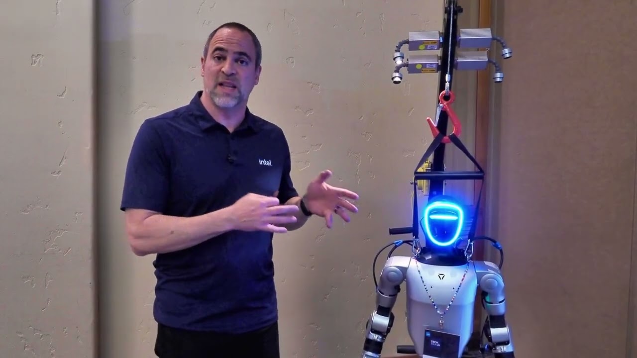 Panther Lake Demo: Intel's Next-Gen CPU Brings A Humanoid Robot To Life