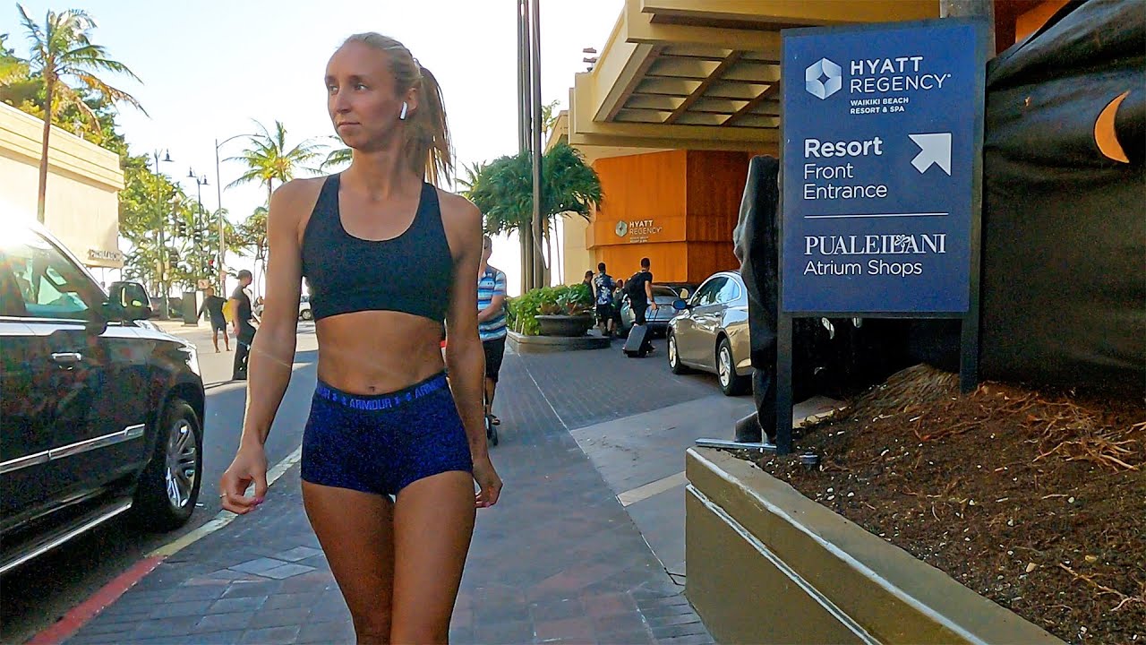 Hawaii People - Walking on KALAKAUA and KUHIO Avenue (2024) #hawaii  #waikiki #travelvlog