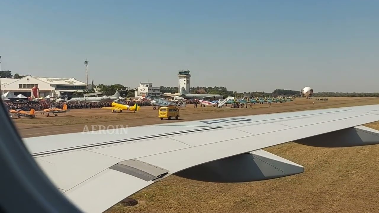 Pouso - Voo especial AD150 - Azul Linhas A&eacute;reas - Domingo A&eacute;reo na AFA | 150 anos de Santos Dumont