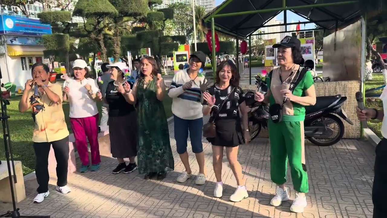 Nhạc đường phố: Xuân Đã Về-Minh Kỳ Harmonica-Nguyễn Khánh