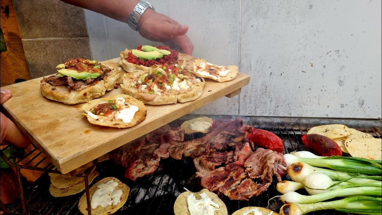 Sopes, Gorditas o Pelliscadas de ASADA tienes que probarlas 🇸🇳😋  ALGO SABROSO!!!