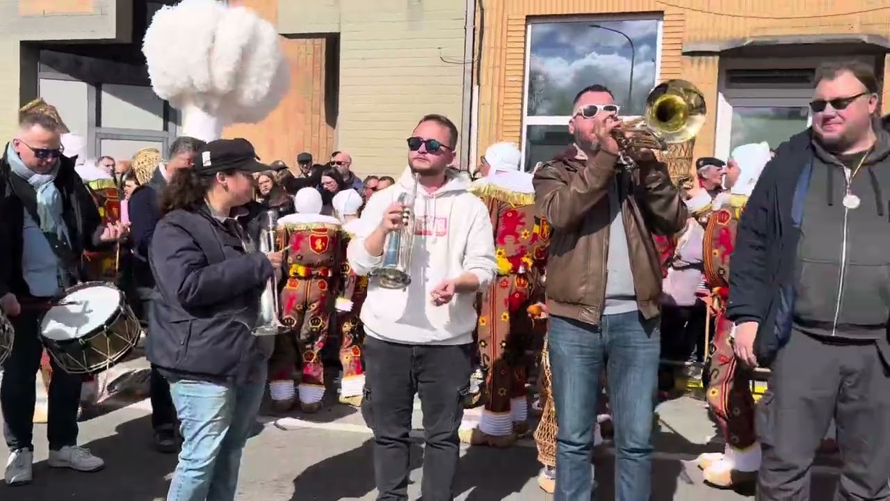CARNAVAL DE STRÉPY-BRACQUEGNIES 2025 - RONDEAU - PAS DE CHARGE