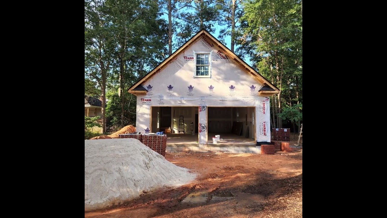 NEW DETACHED GARAGE w/BONUS