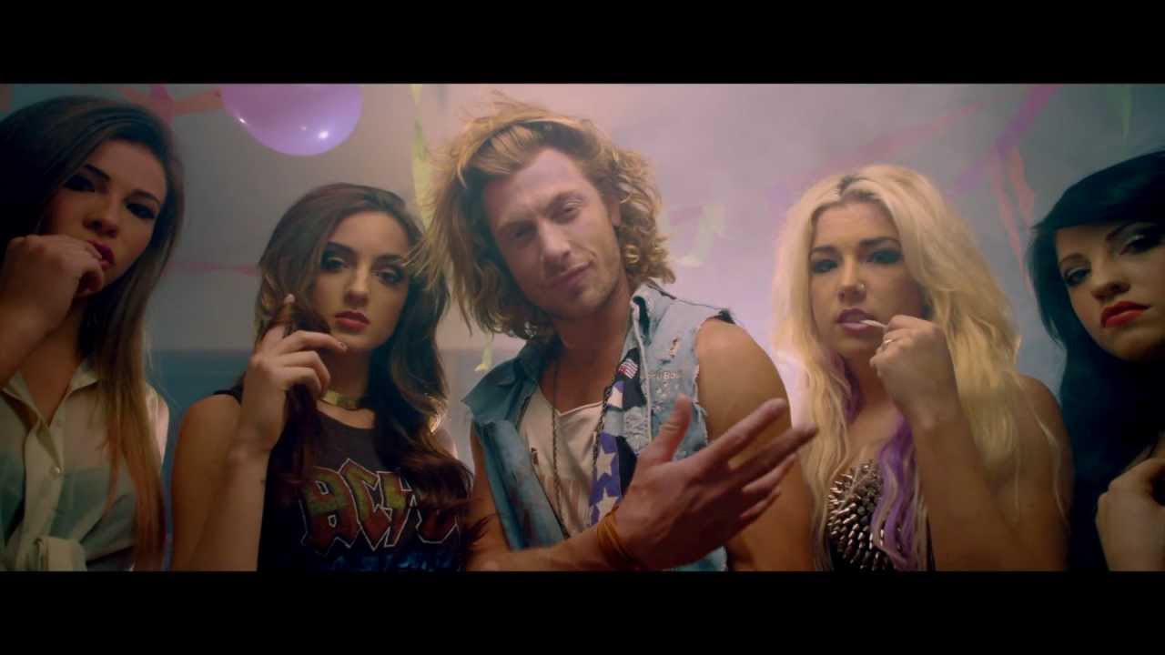 KAPTN - JUICE (OFFICIAL MUSIC VIDEO)