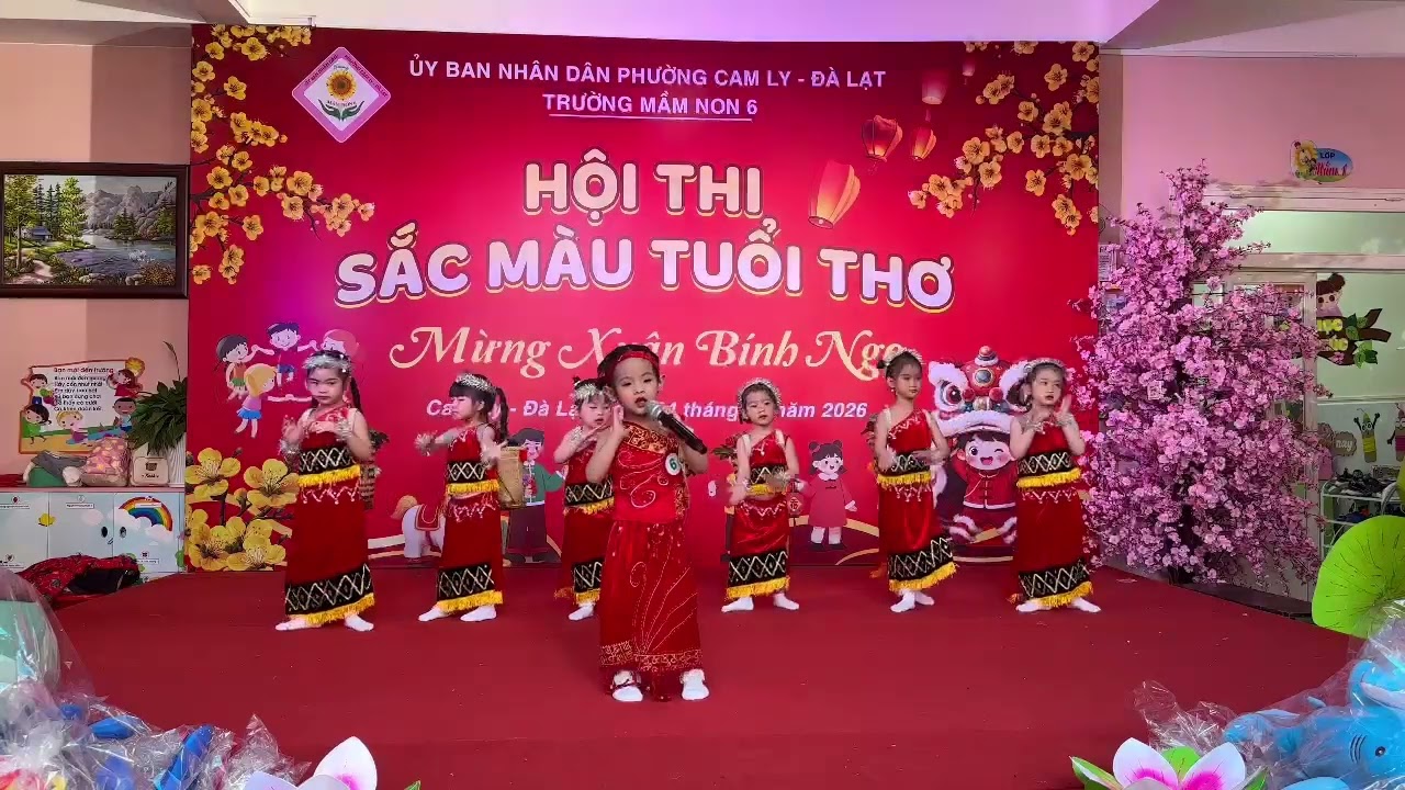 Gà gáy le te  - Bé Hà Linh Chồi 2