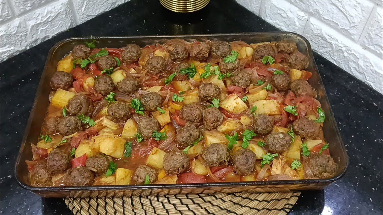 صينية بطاطس بالكفتة