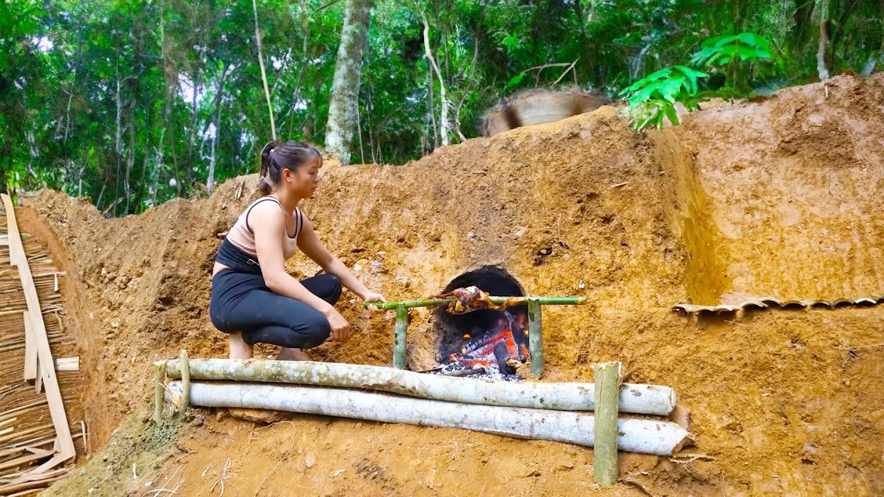 Building Complete Survival Shelter - Catch Wild Chickens And Fish From The River To Eat
