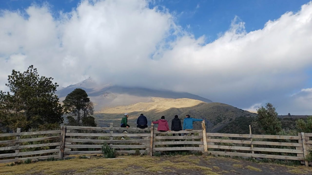 La cumbre de anahuac en el volcan popocatepetl 