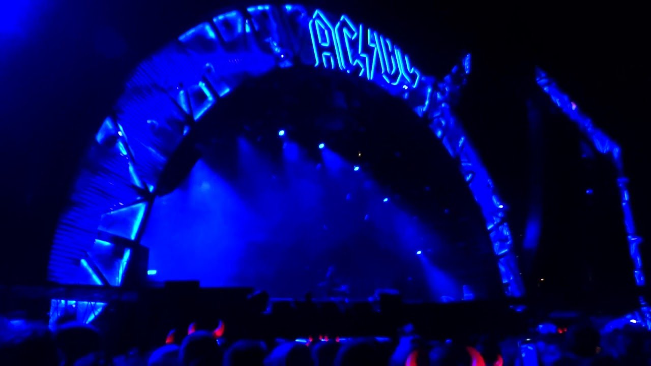 Rock N' Roll Train - AC/DC & Axl Rose - Live, Lisboa Portugal 07/05/16
