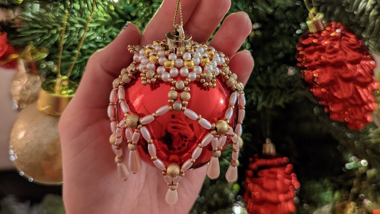 121. Как оплести ёлочный шарик бусинами и бисером.  Beaded Christmas ornament tutorial Subtitles