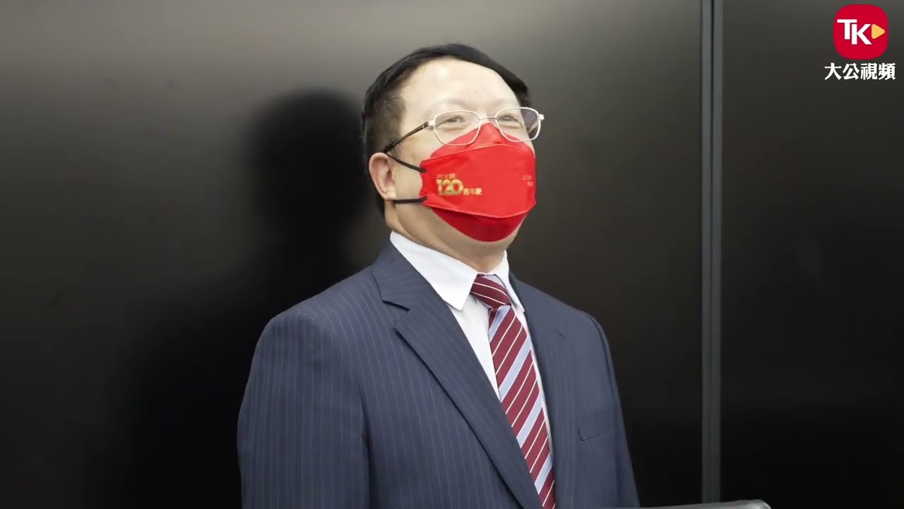 香港大公文匯傳媒集團董事長李大宏向大公報同事拜年