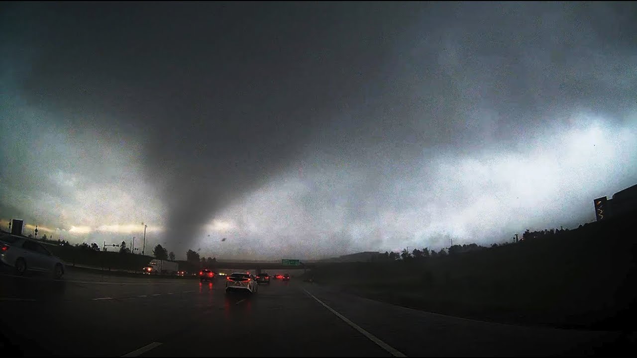 Tornado Goes Straight Through Colorado Suburb!