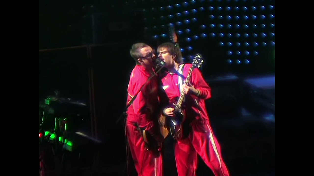 Weezer - Live at Madison Square Garden (September 24, 2008)