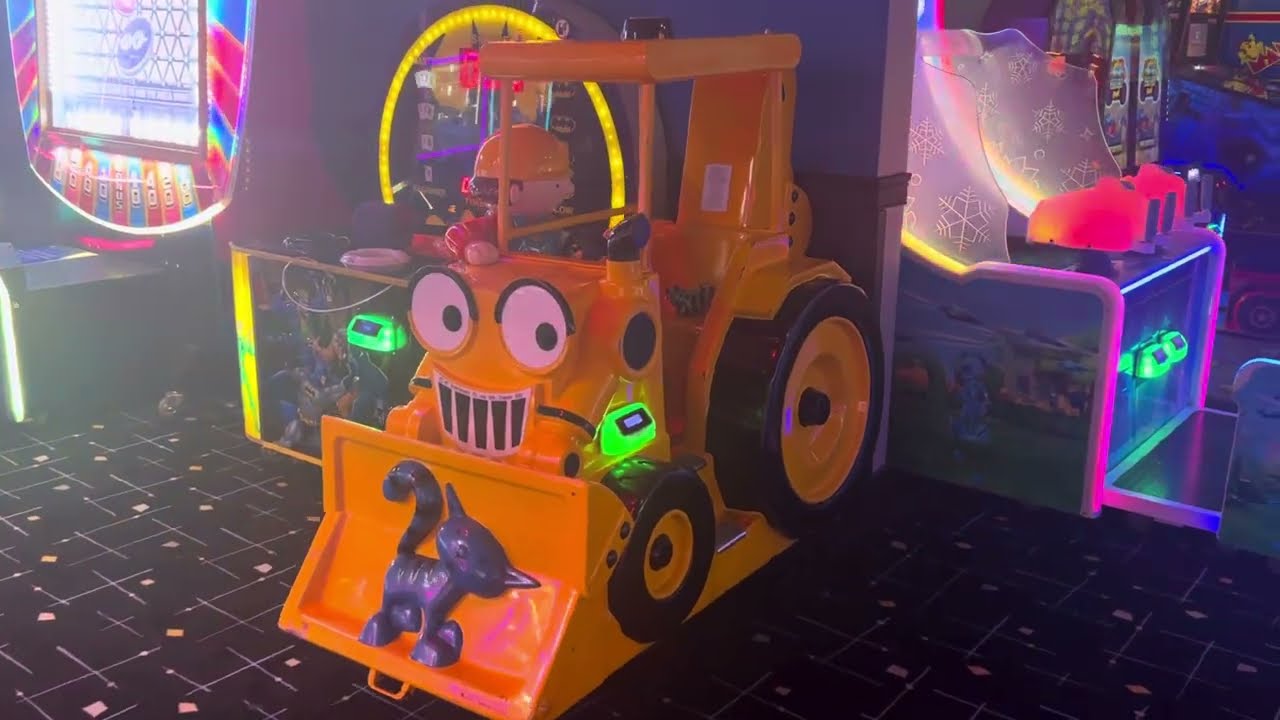 Jolly Roger 2000 Bob the builder scoop kiddie ride at Gametime lanes & entertainment￼￼