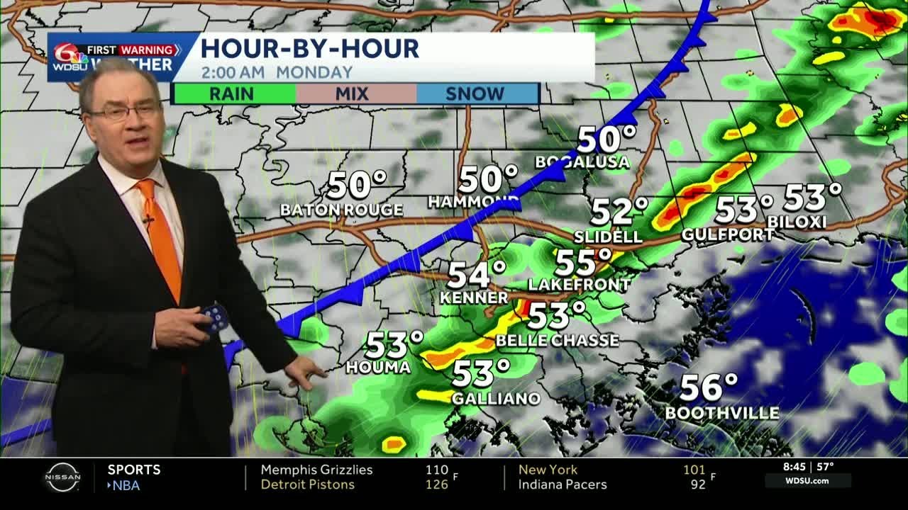 Непогода ожидается поздно вечером в воскресенье и рано утром в понедельник.