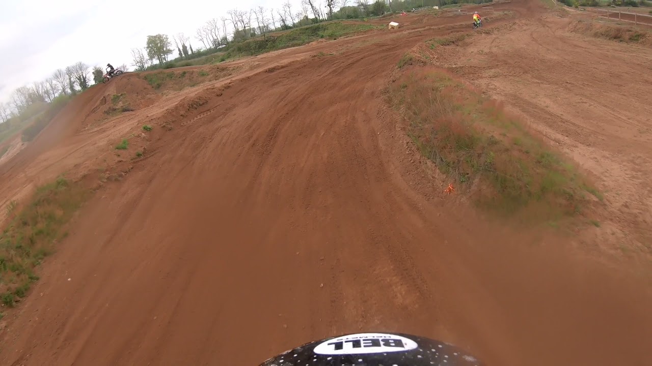 Mx Ainay le ch&acirc;teau - 1 Tour