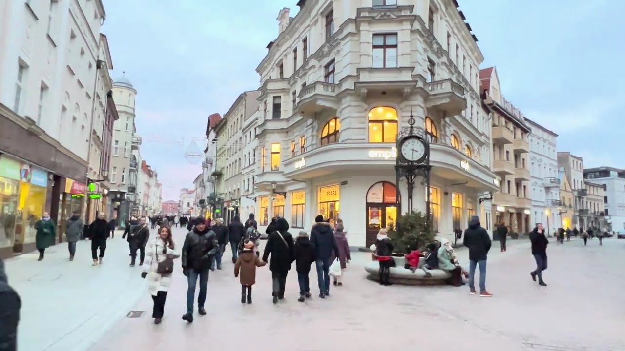 Toruń Szeroka- Tłum jak na Krupówkach spacer 4K City Walk
