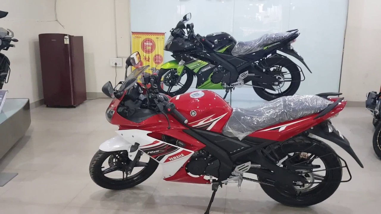 R15s Red White Black Alloy Wheel