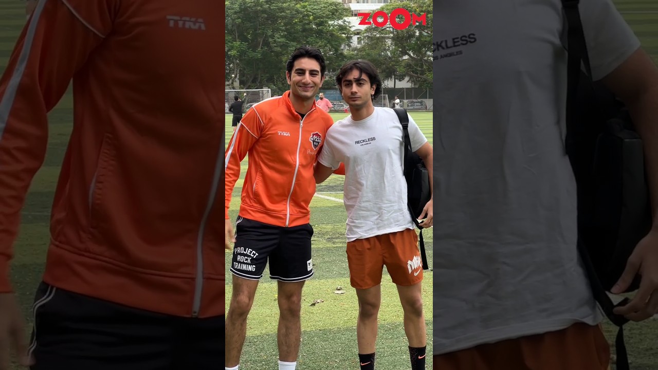 Ibrahim Ali Khan POSES with Arhaan Khan before football practice #shorts #ibrahimalikhan #arhaankhan