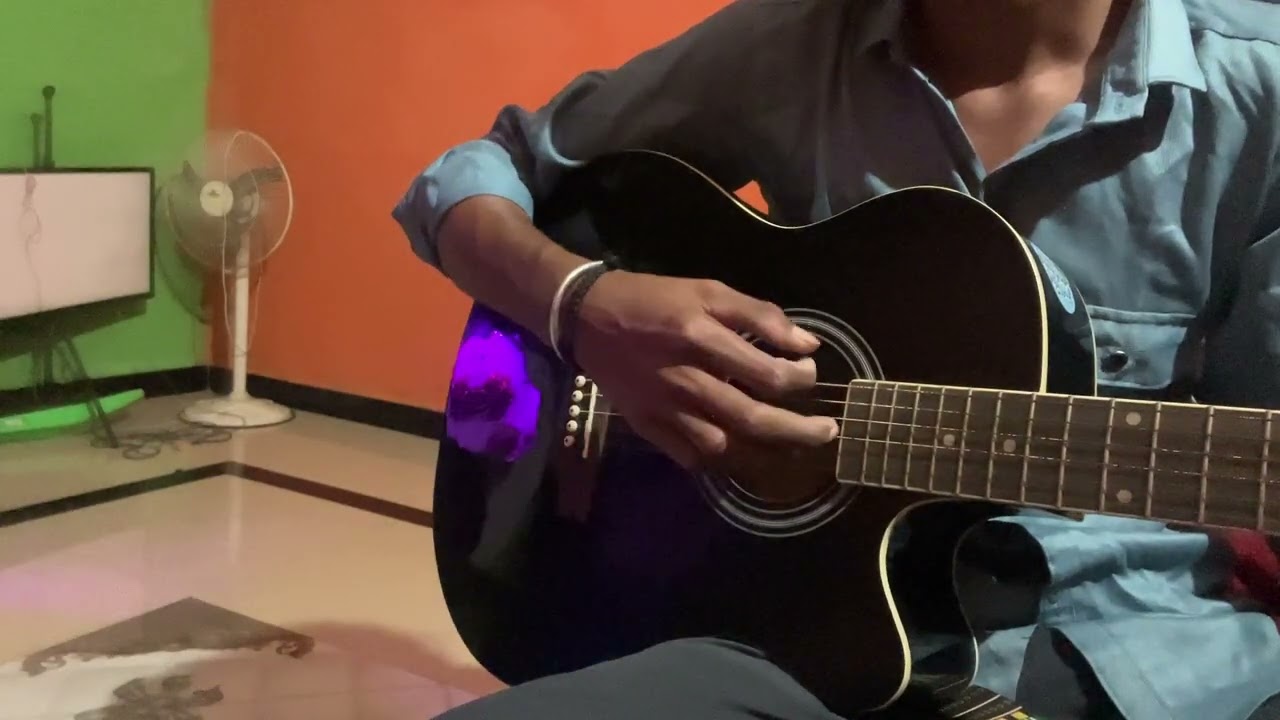 ￼aashqi 2 ka song sun rha he na tu ro rha hu me 