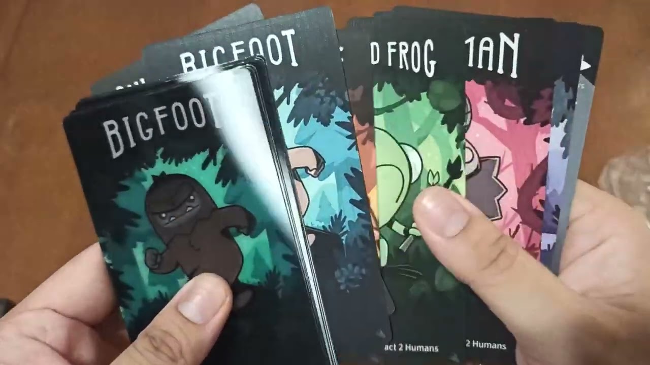 Twisted Cryptids UNBOXING en español || ¿Qué hay de bueno dentro de la caja?