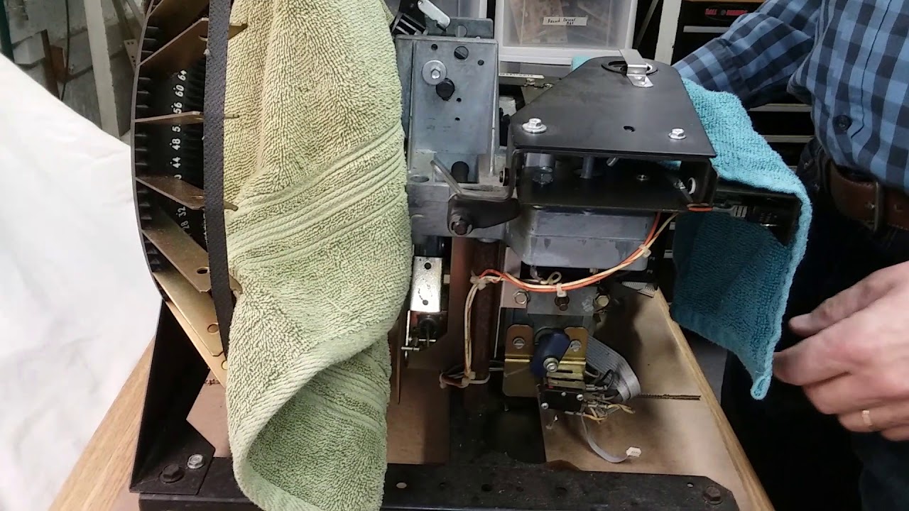 Lubricating your Gripper Arm Assembly in a Rowe CD model jukebox