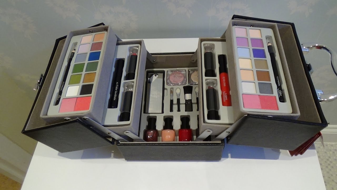 Make Up Set - Color Institute Making Up is Even Easier Cosmetics Case