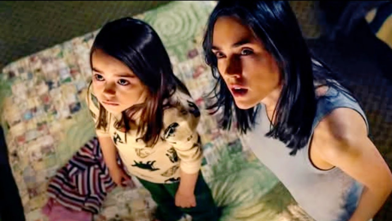 قصه حقيقيه بنتها تتحدث مع شبح بنت صغيره بعد انتقالهم الي بيت جديد و السبب 😳 | ملخص فيلم dark water 