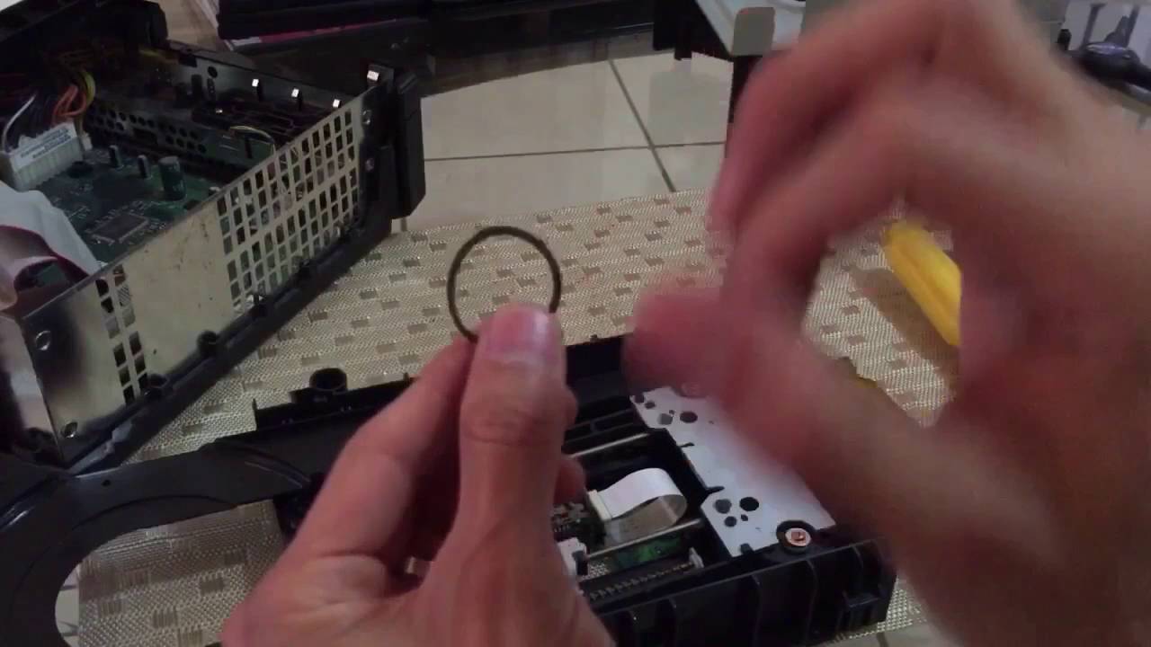 Como reparar la bandeja del xbox que no abre esta trabada