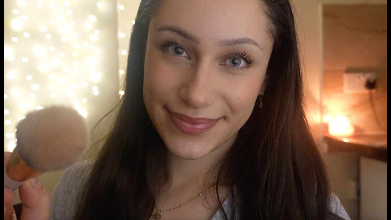 АСМР - девушка, которая тобой увлечена, делает тебе макияж #wlw