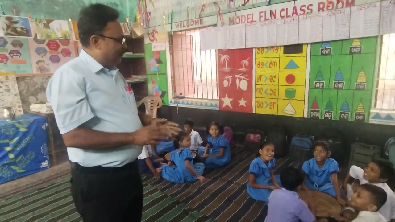Sand Activity ( ଅଧା  ଚଉଠ )