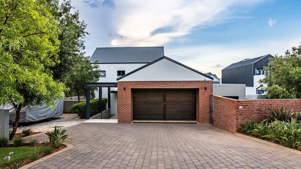 Modern 4 Bedroom Family Home  The Hills Game Reserve Estate