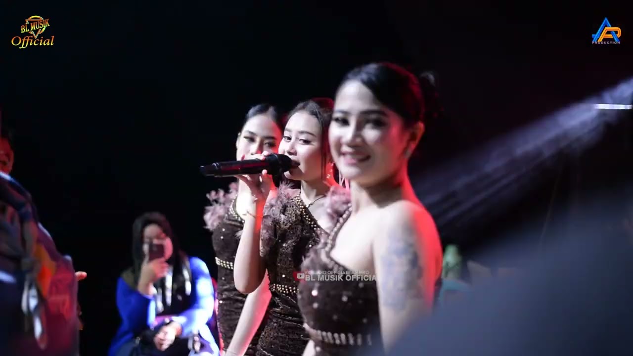 SEXSY - DINDA OLIVIA - BLMUSIKOFFICIAL LIVE IN CILEUKSA BOGOR 
