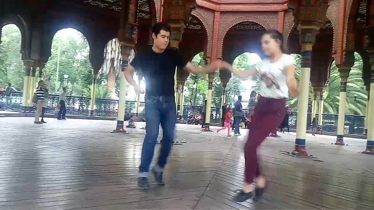 Rockabilly kiosco Morisco Metro Buenavista Anthuane y Hermana